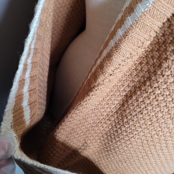 Maverick The Collection Cassandra V-Neck Sweater - Picture 7 of 9